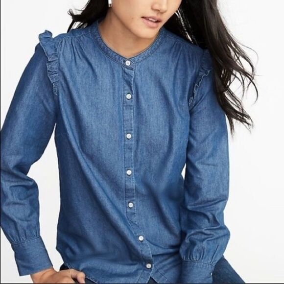 𝅺OLD NAVY Ruffle Shoulder Chambray Button down Size XS - Picture 1 of 7